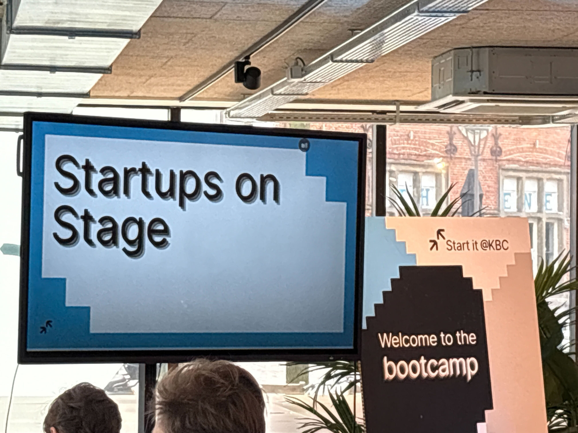Startups on Stage — bootcamp Start it @CBC